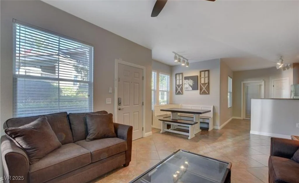 10001 Peace, Las Vegas, NV 89147