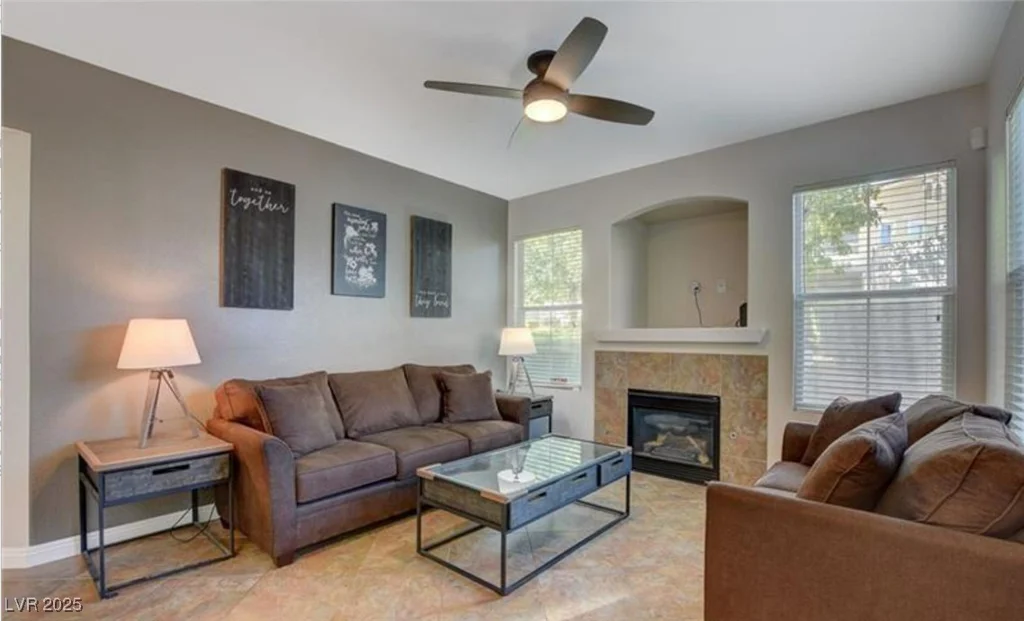 10001 Peace, Las Vegas, NV 89147
