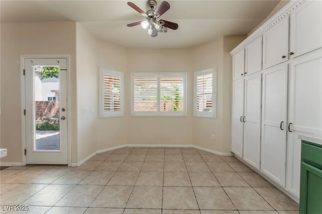 5844 Gushing Spring, Las Vegas, NV 89131