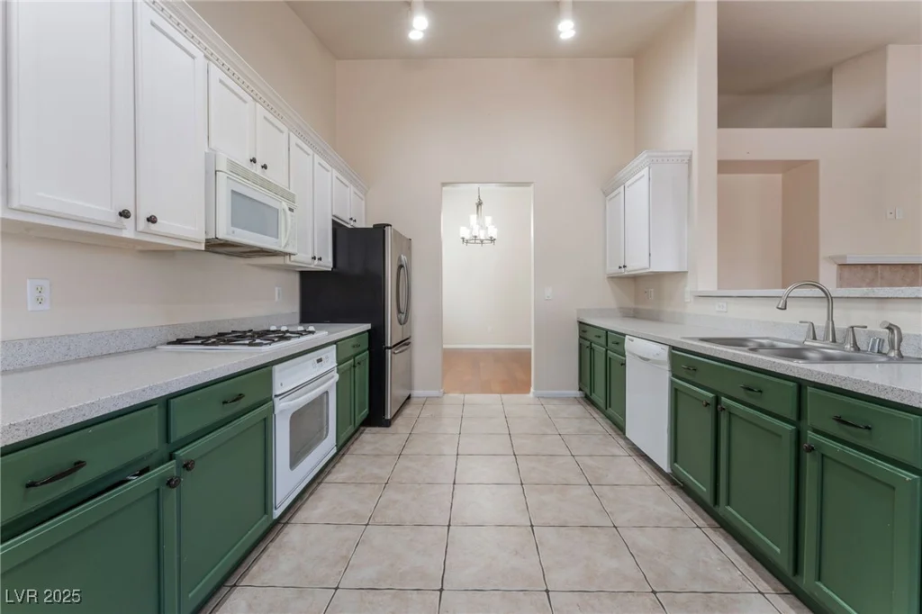 5844 Gushing Spring, Las Vegas, NV 89131