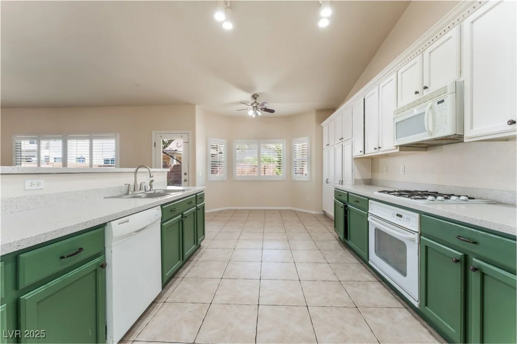 5844 Gushing Spring, Las Vegas, NV 89131