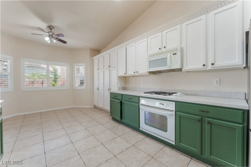 5844 Gushing Spring, Las Vegas, NV 89131