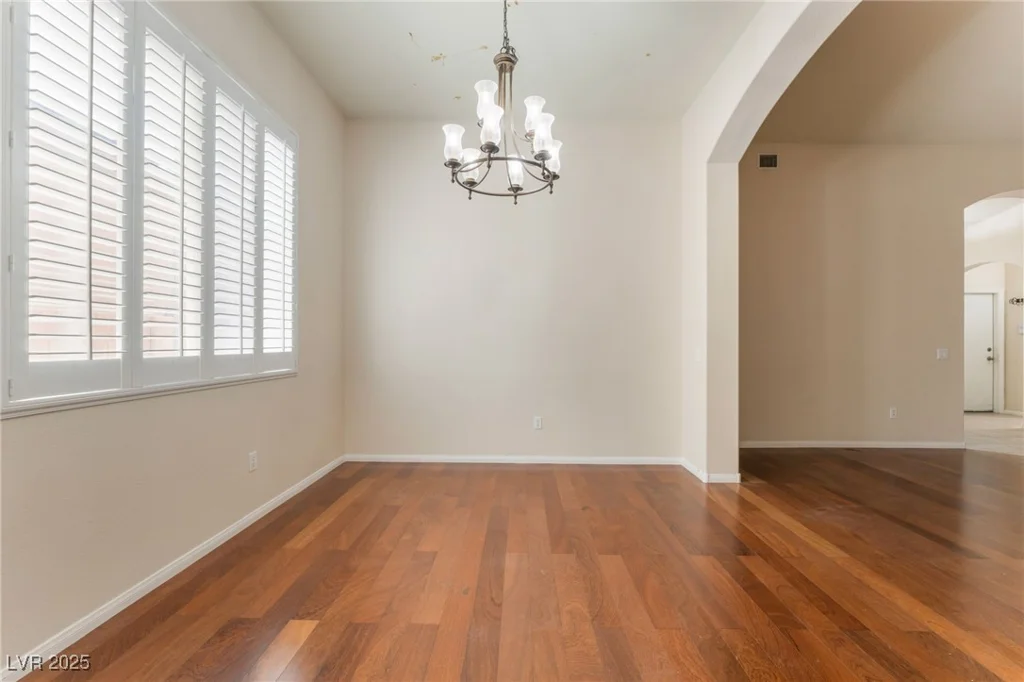 5844 Gushing Spring, Las Vegas, NV 89131