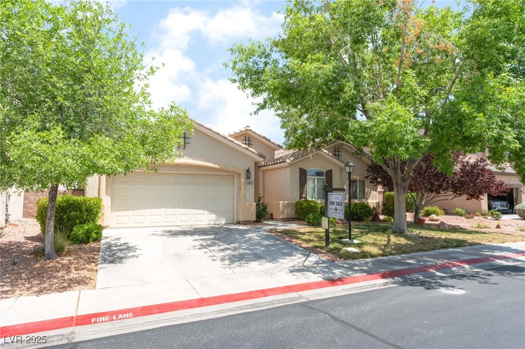 5844 Gushing Spring, Las Vegas, NV 89131