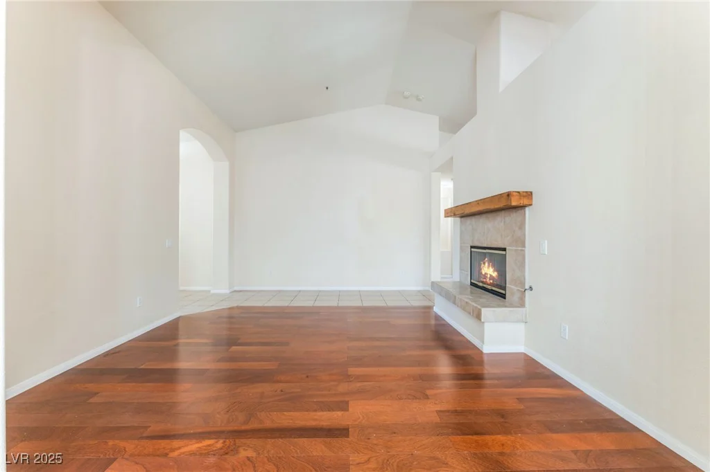 5844 Gushing Spring, Las Vegas, NV 89131