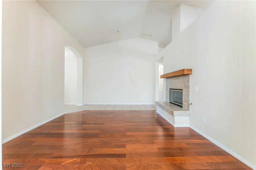 5844 Gushing Spring, Las Vegas, NV 89131