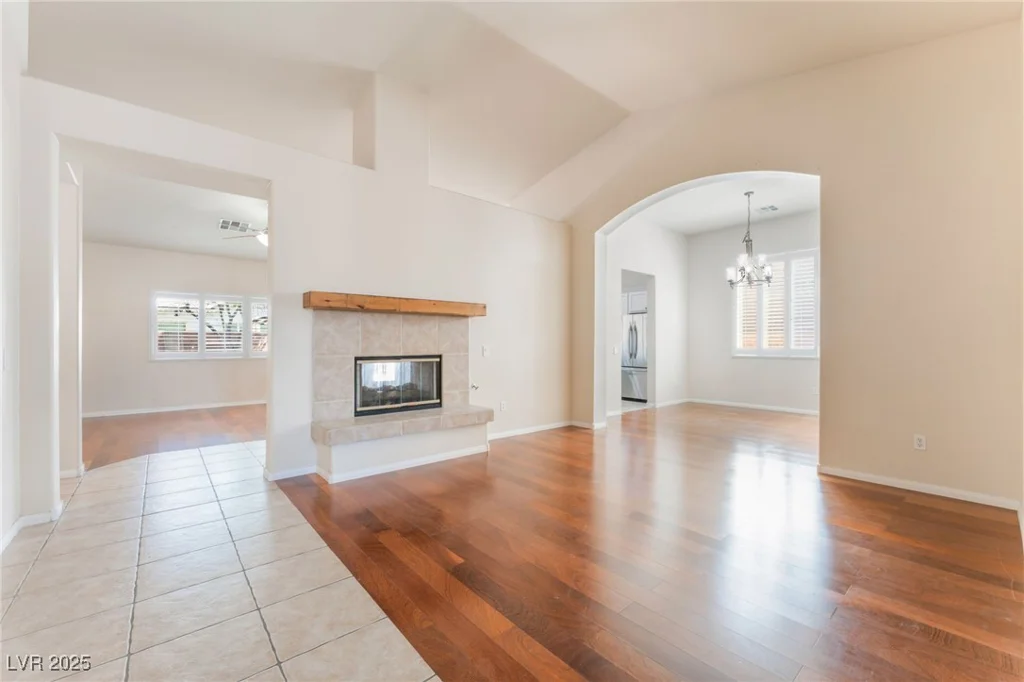 5844 Gushing Spring, Las Vegas, NV 89131