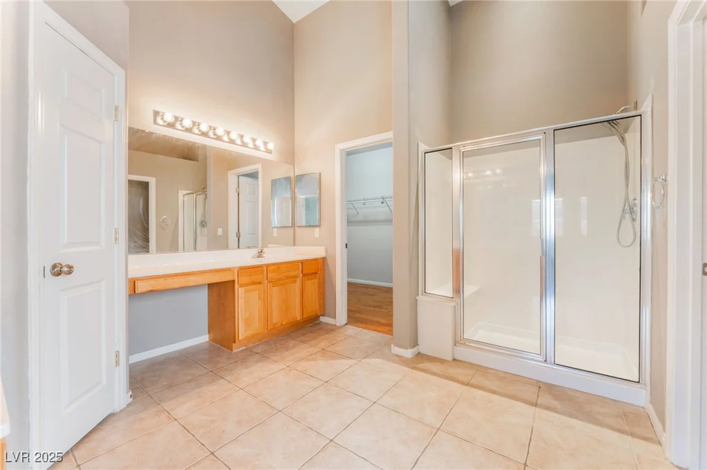 5844 Gushing Spring, Las Vegas, NV 89131