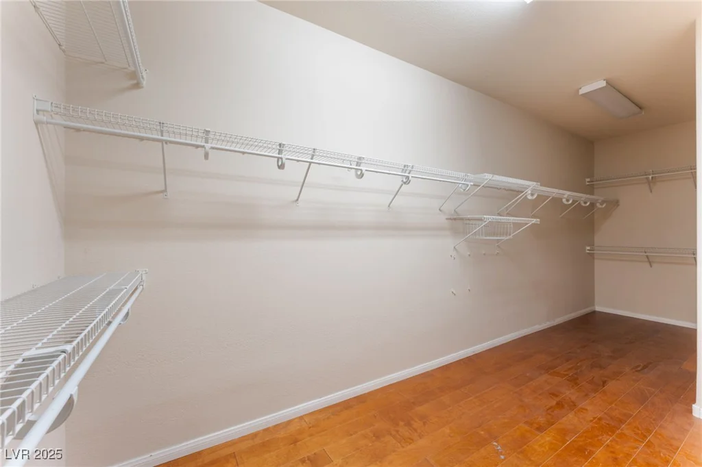 5844 Gushing Spring, Las Vegas, NV 89131
