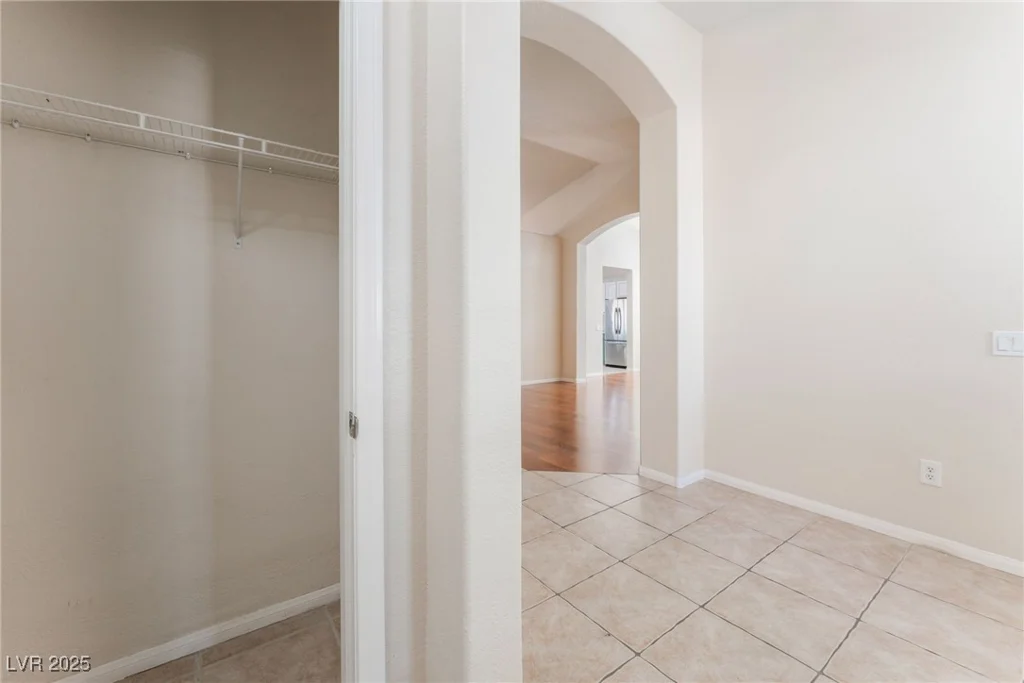 5844 Gushing Spring, Las Vegas, NV 89131