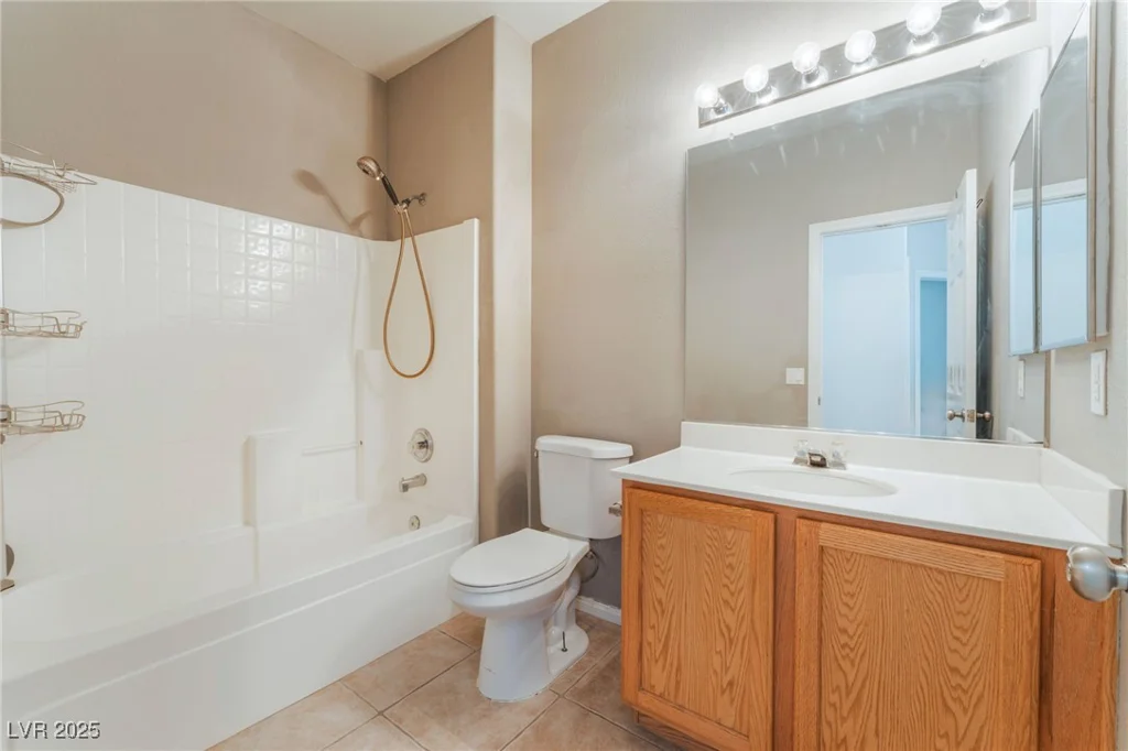 5844 Gushing Spring, Las Vegas, NV 89131