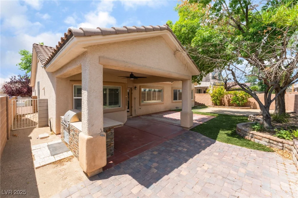 5844 Gushing Spring, Las Vegas, NV 89131