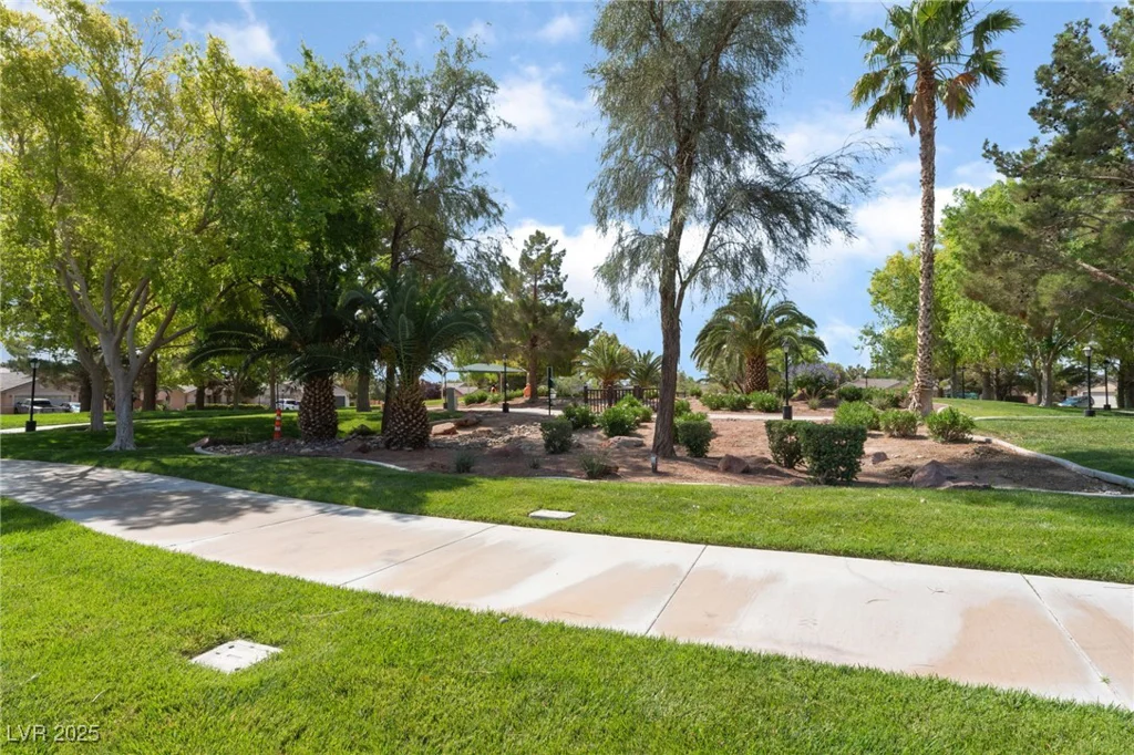 5844 Gushing Spring, Las Vegas, NV 89131