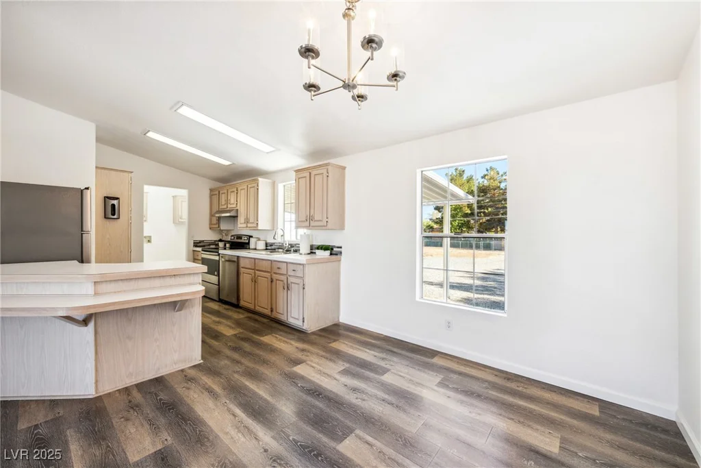 2471 Manitoba, Pahrump, NV 89048