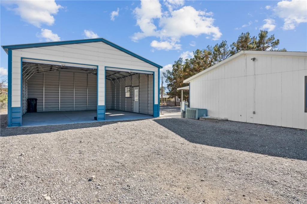 2471 Manitoba, Pahrump, NV 89048