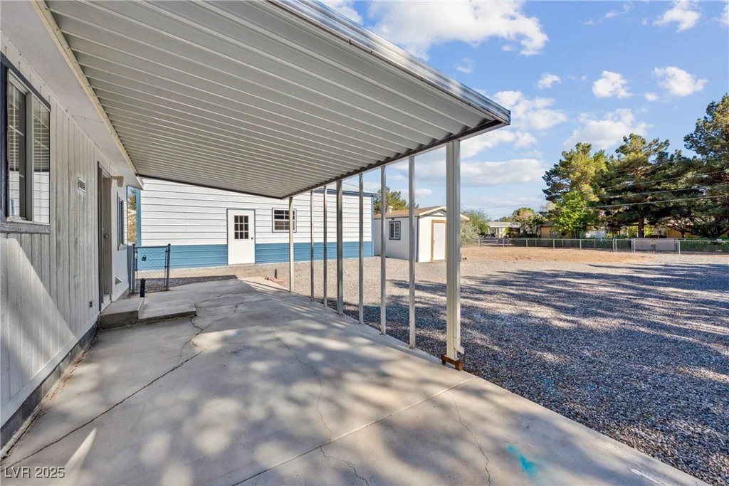 2471 Manitoba, Pahrump, NV 89048