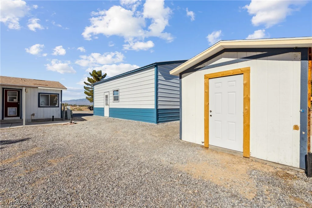 2471 Manitoba, Pahrump, NV 89048