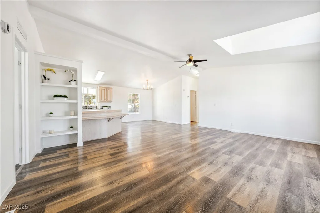 2471 Manitoba, Pahrump, NV 89048
