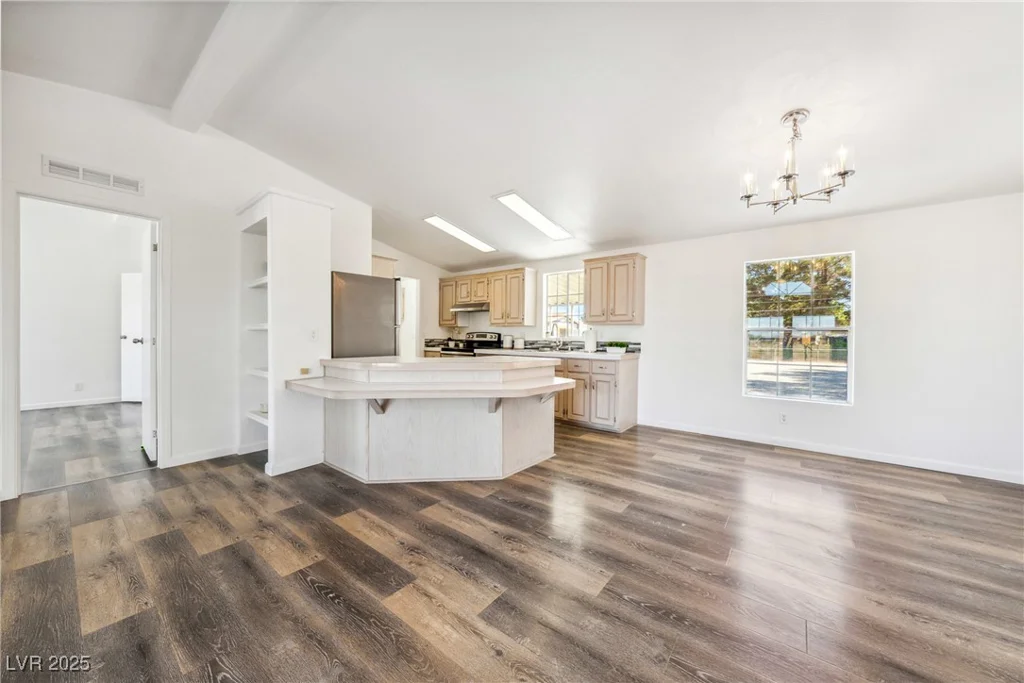 2471 Manitoba, Pahrump, NV 89048