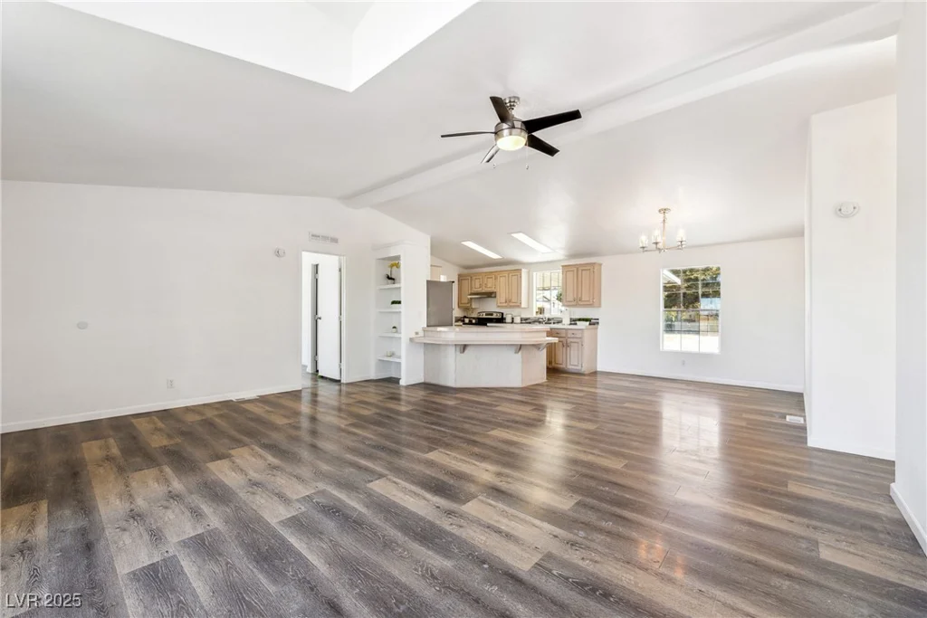 2471 Manitoba, Pahrump, NV 89048