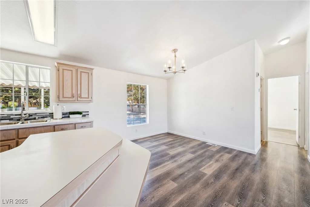 2471 Manitoba, Pahrump, NV 89048