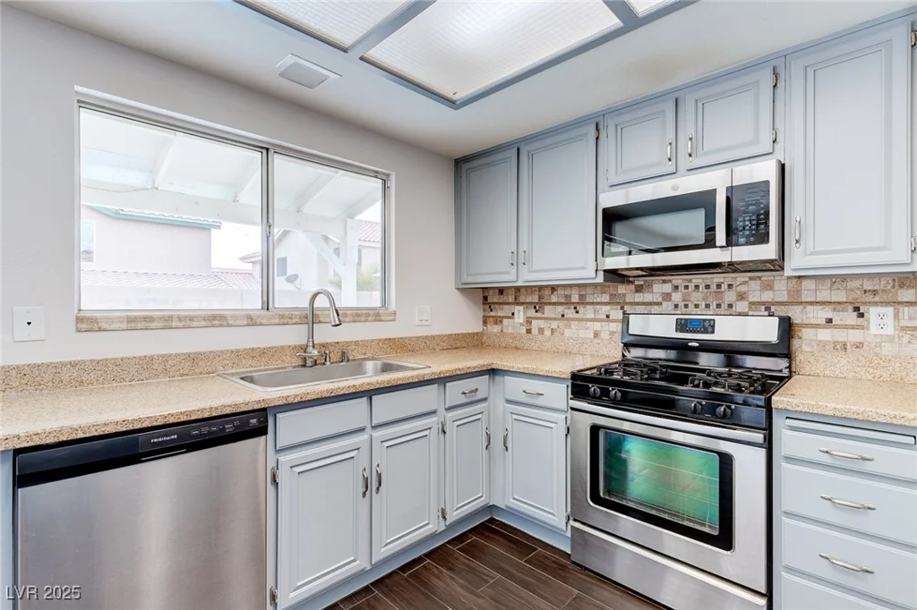 7445 Shangri La, Las Vegas, NV 89147