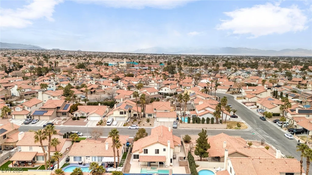 7445 Shangri La, Las Vegas, NV 89147