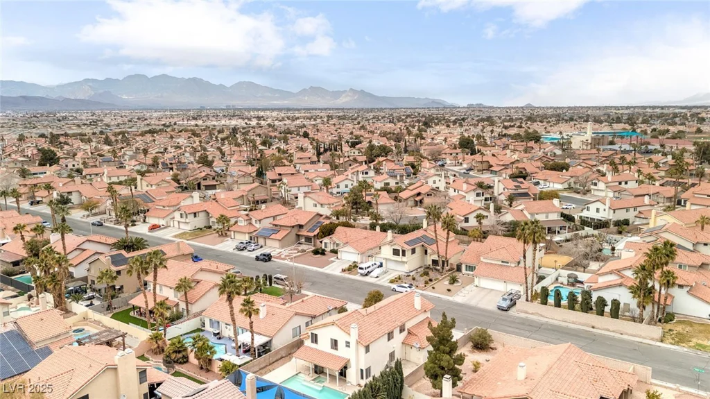 7445 Shangri La, Las Vegas, NV 89147