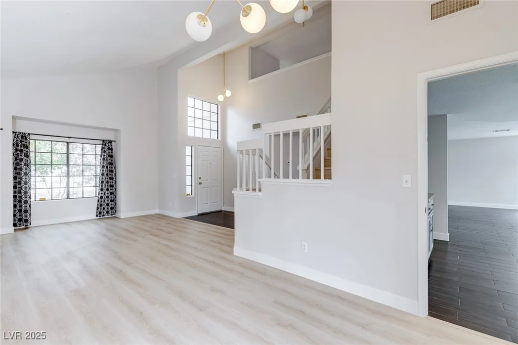 7445 Shangri La, Las Vegas, NV 89147