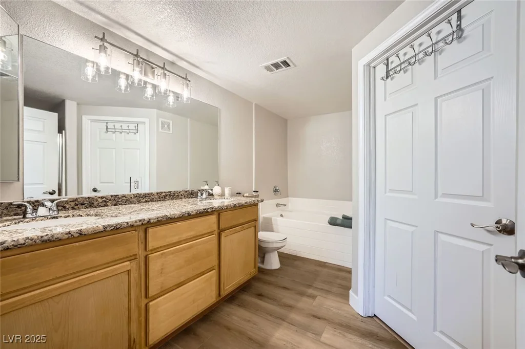 10550 Alexander, Las Vegas, NV 89129
