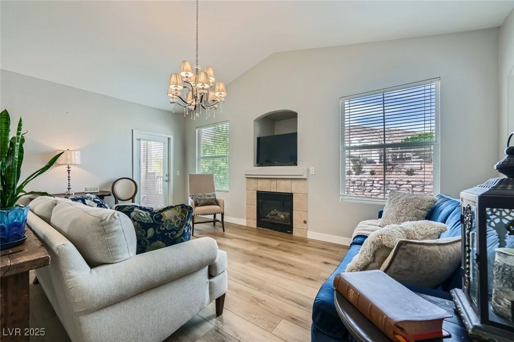 10550 Alexander, Las Vegas, NV 89129