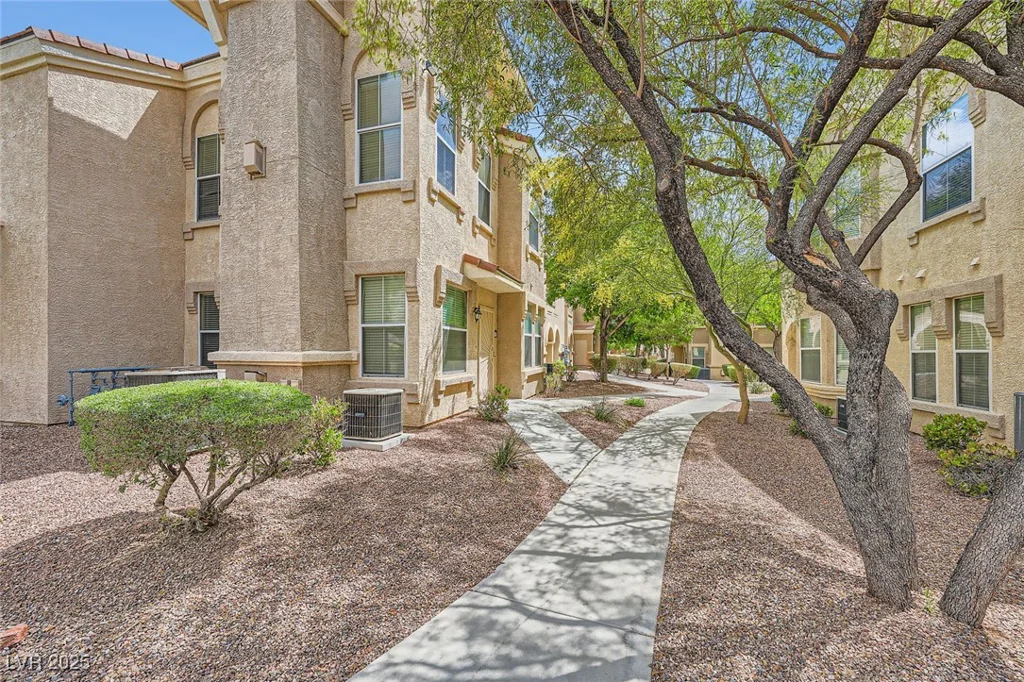 10550 Alexander, Las Vegas, NV 89129