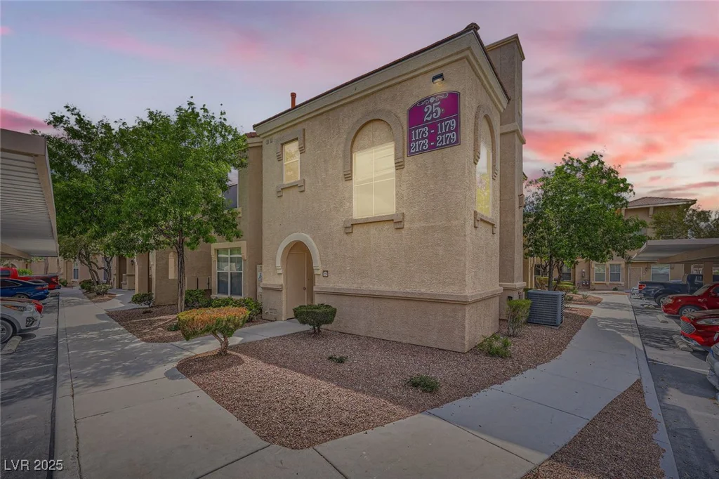 10550 Alexander, Las Vegas, NV 89129