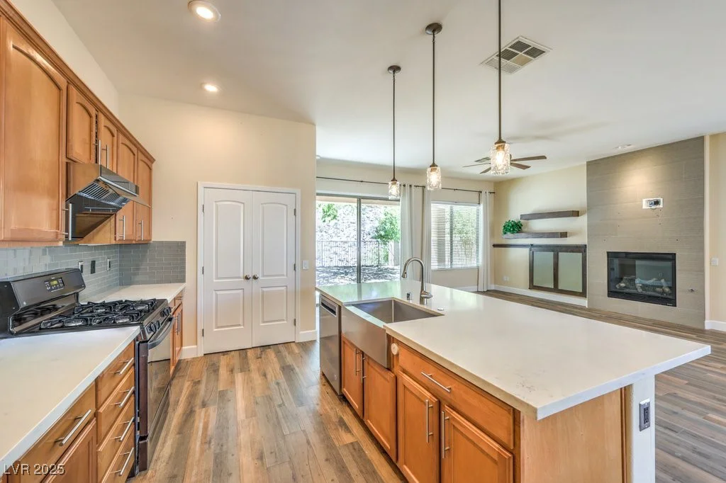 35 Glade Water, Henderson, NV 89052