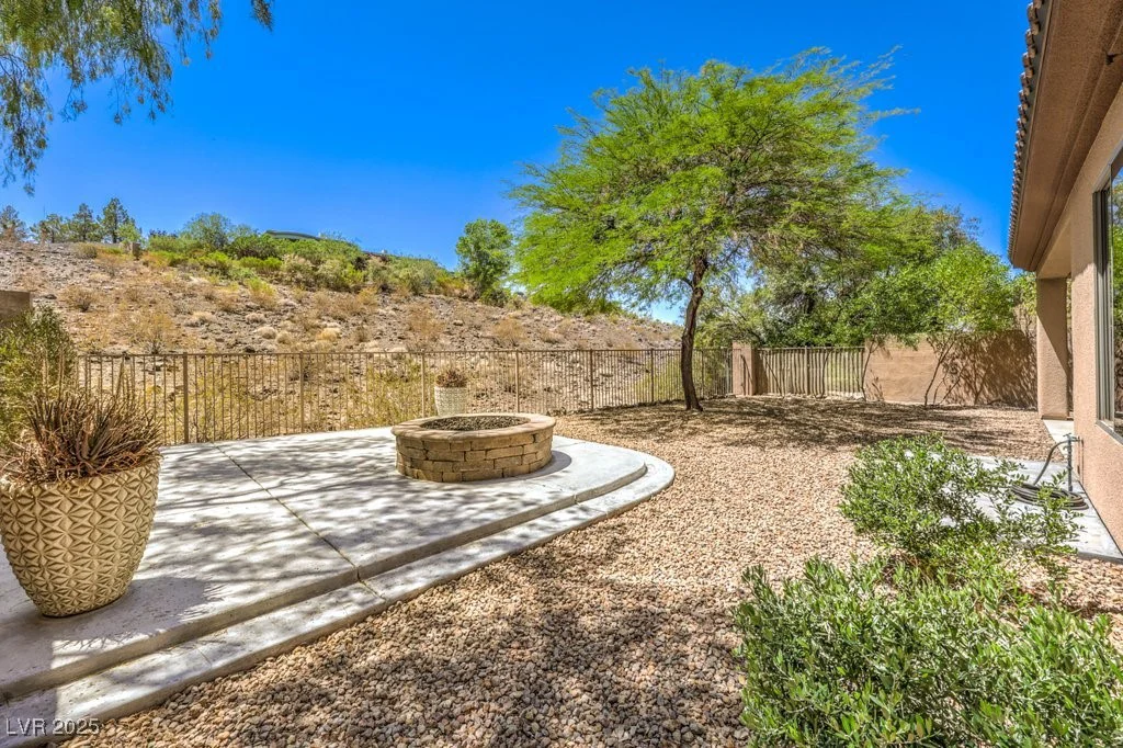 35 Glade Water, Henderson, NV 89052