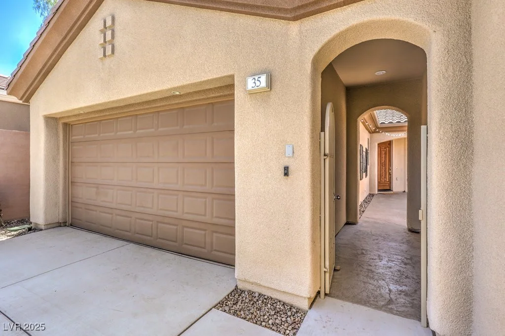 35 Glade Water, Henderson, NV 89052