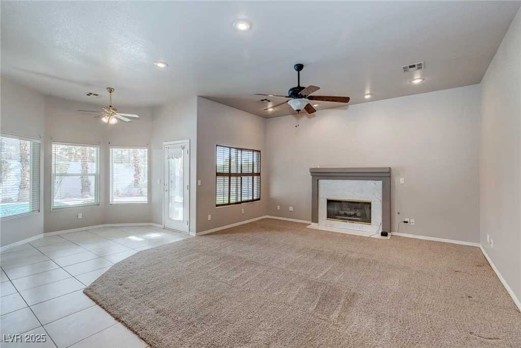 3684 Mooncrest, Las Vegas, NV 89129