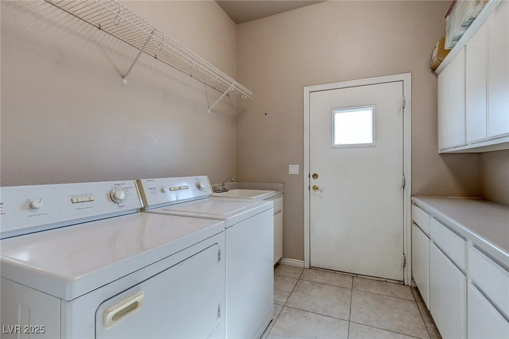 3684 Mooncrest, Las Vegas, NV 89129