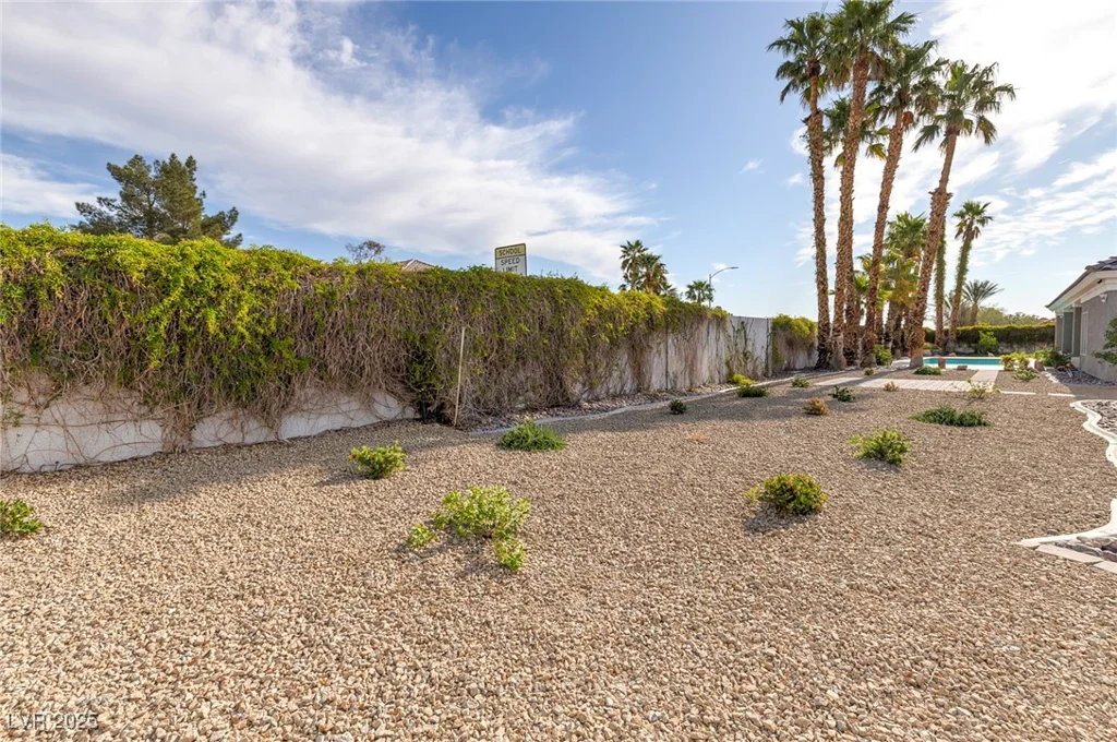 3684 Mooncrest, Las Vegas, NV 89129