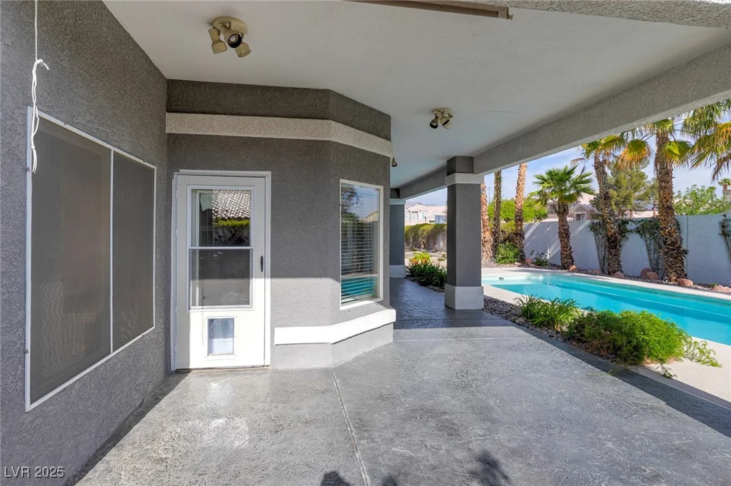 3684 Mooncrest, Las Vegas, NV 89129