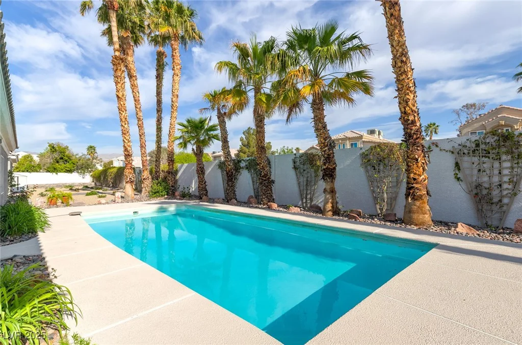 3684 Mooncrest, Las Vegas, NV 89129