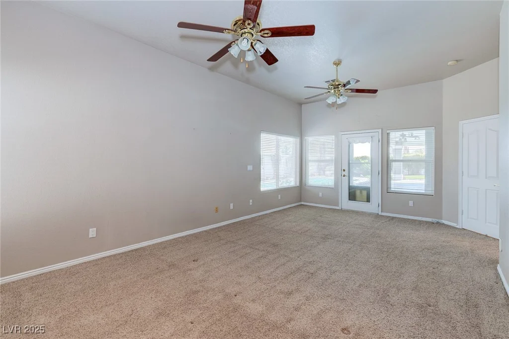 3684 Mooncrest, Las Vegas, NV 89129