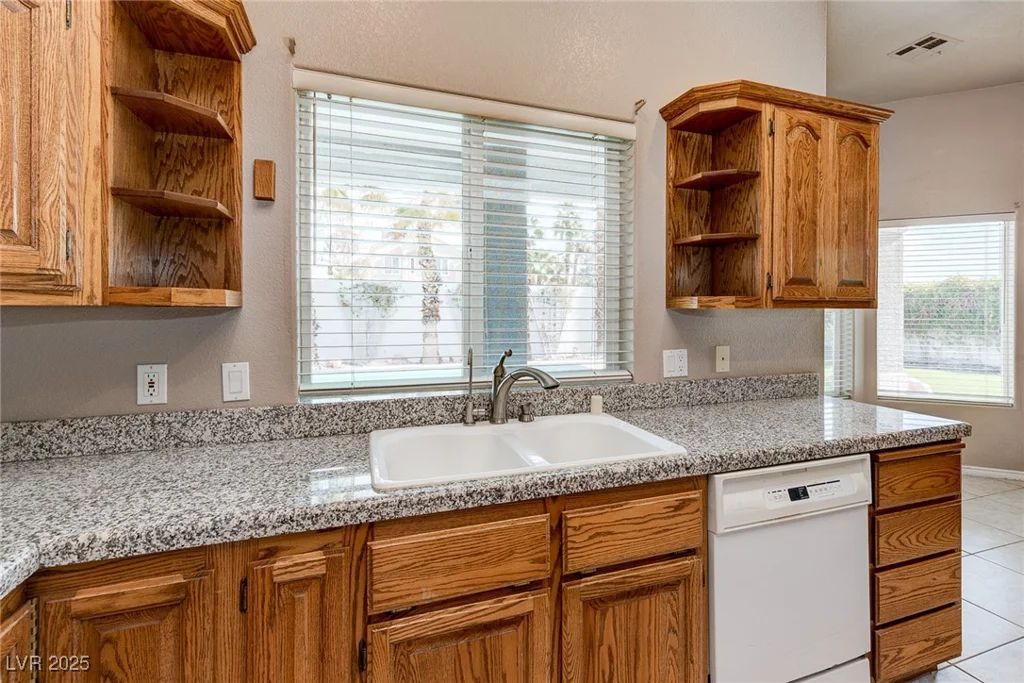 3684 Mooncrest, Las Vegas, NV 89129