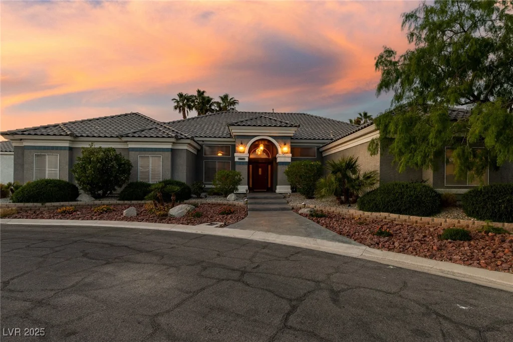 3684 Mooncrest, Las Vegas, NV 89129