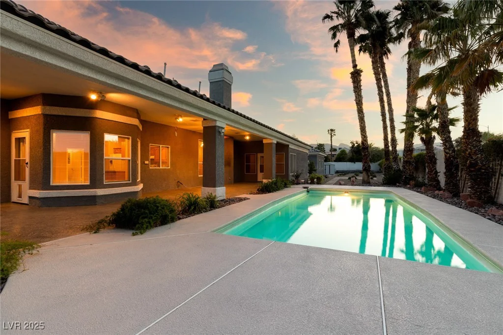 3684 Mooncrest, Las Vegas, NV 89129