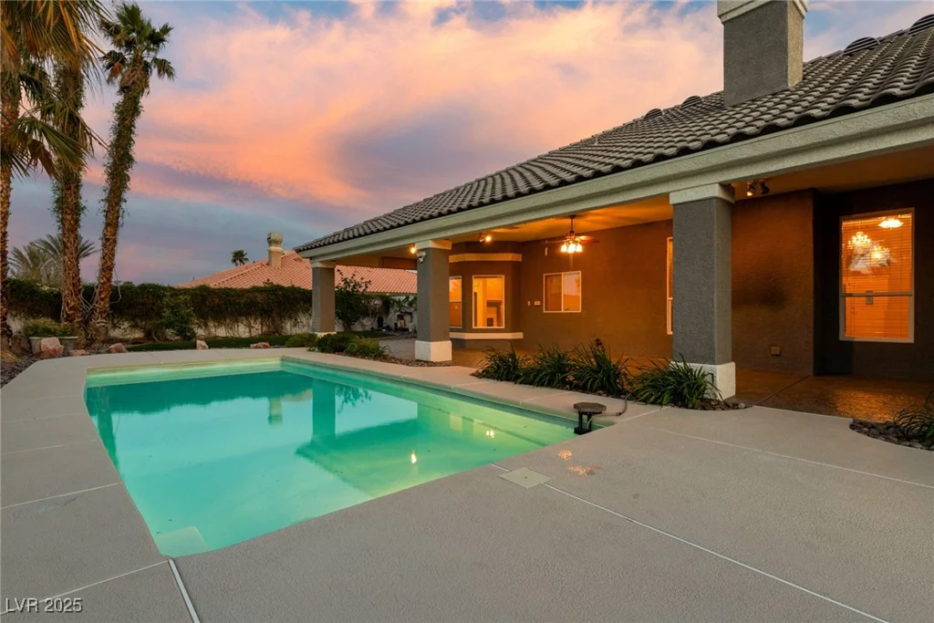 3684 Mooncrest, Las Vegas, NV 89129