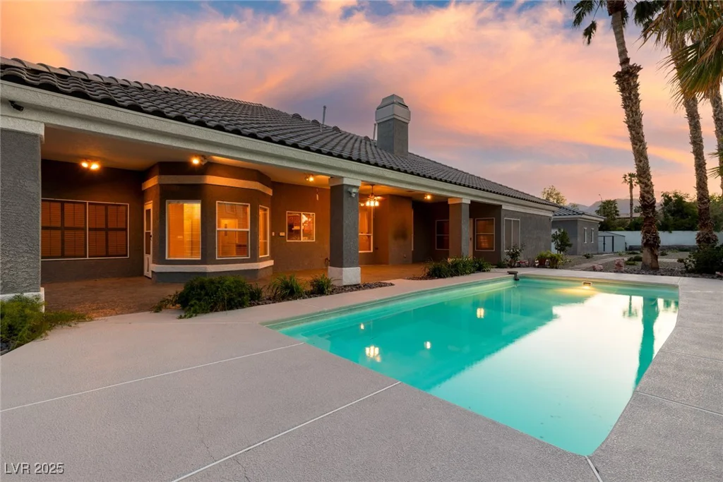 3684 Mooncrest, Las Vegas, NV 89129