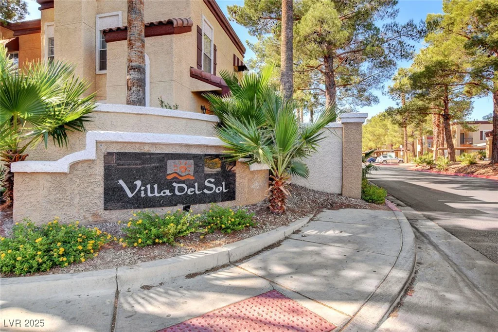 2801 Rainbow, Las Vegas, NV 89108