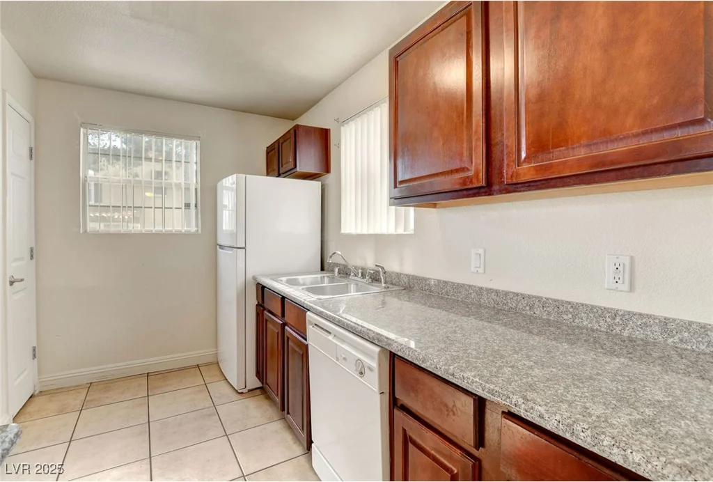 2801 Rainbow, Las Vegas, NV 89108