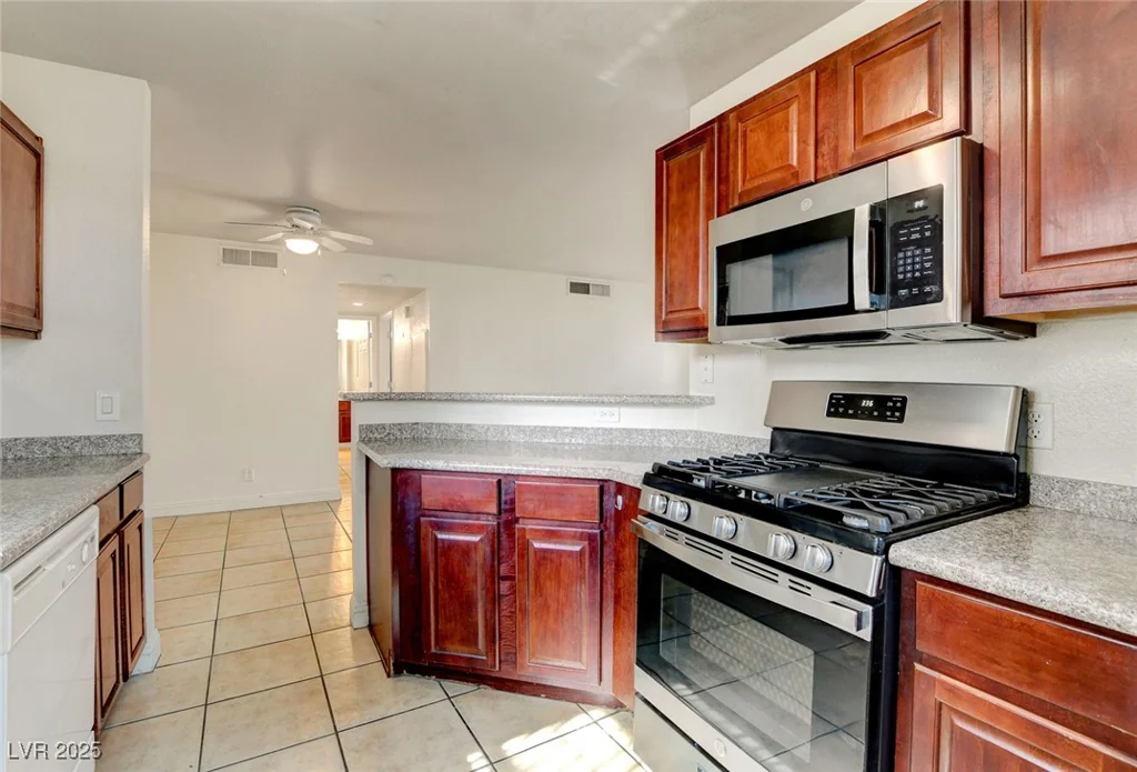 2801 Rainbow, Las Vegas, NV 89108